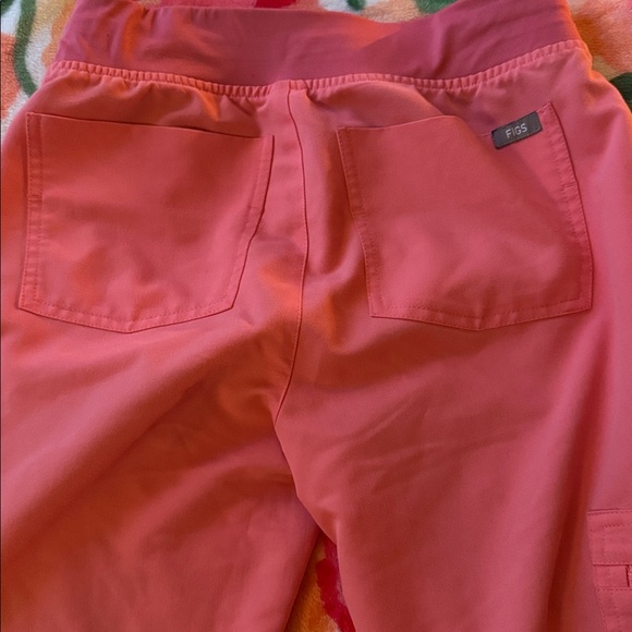 FIGS Zamora Hot Coral Scrub Pants - Picture 4 of 4